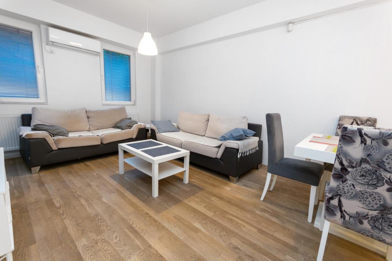 One Bedroom Apartment With Private Parking Skopje Ngoại thất bức ảnh